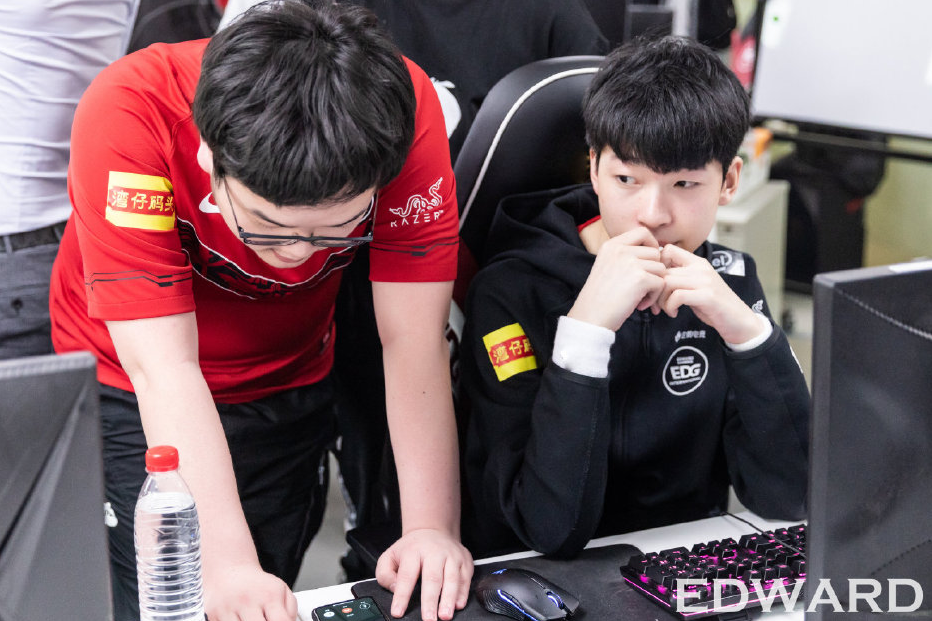 包含Excel强势LGD,Meiko三分雨点燃全场的词条 包含Excel强势LGD,Meiko三分雨点燃全场的词条