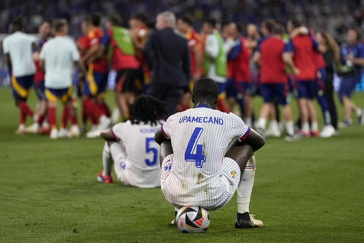 克罗地亚遭遇惨败，欧国联冠军守不住