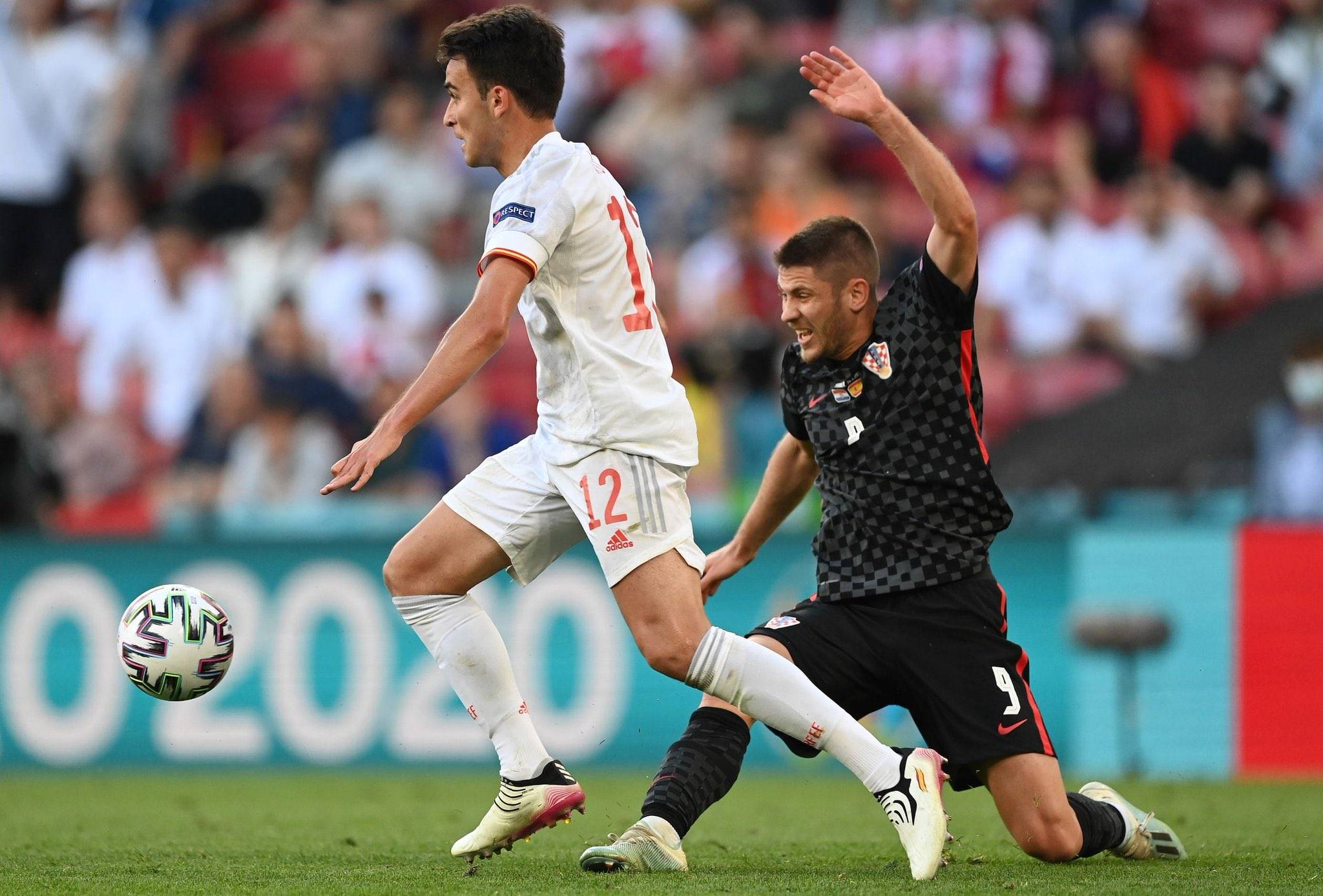 克罗地亚轻取波兰，佩德里统治全场的简单介绍