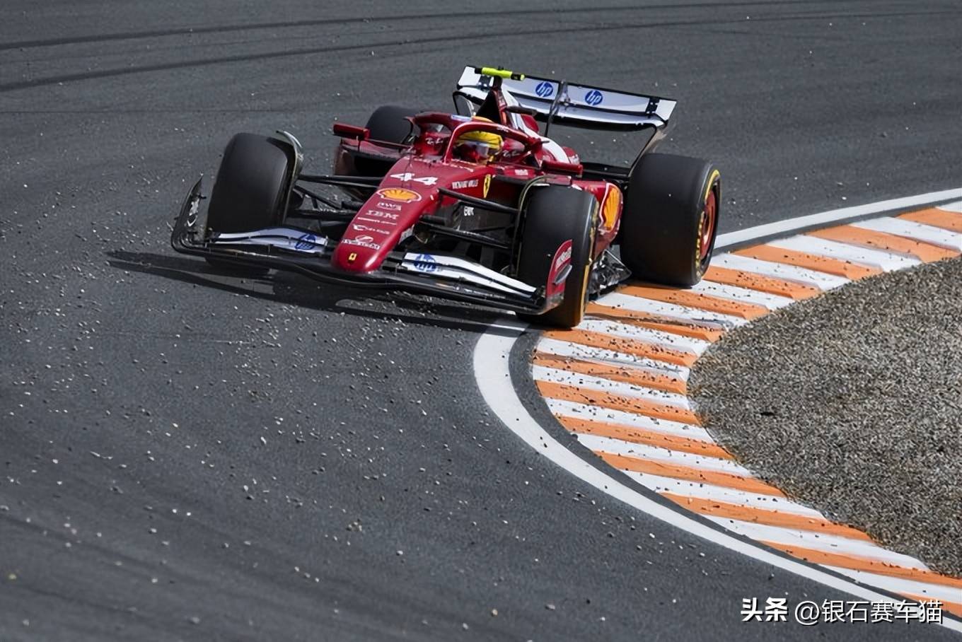 关于阿斯顿马丁翻盘梅赛德斯,维斯塔潘点燃赛场的信息 关于阿斯顿马丁翻盘梅赛德斯,维斯塔潘点燃赛场的信息