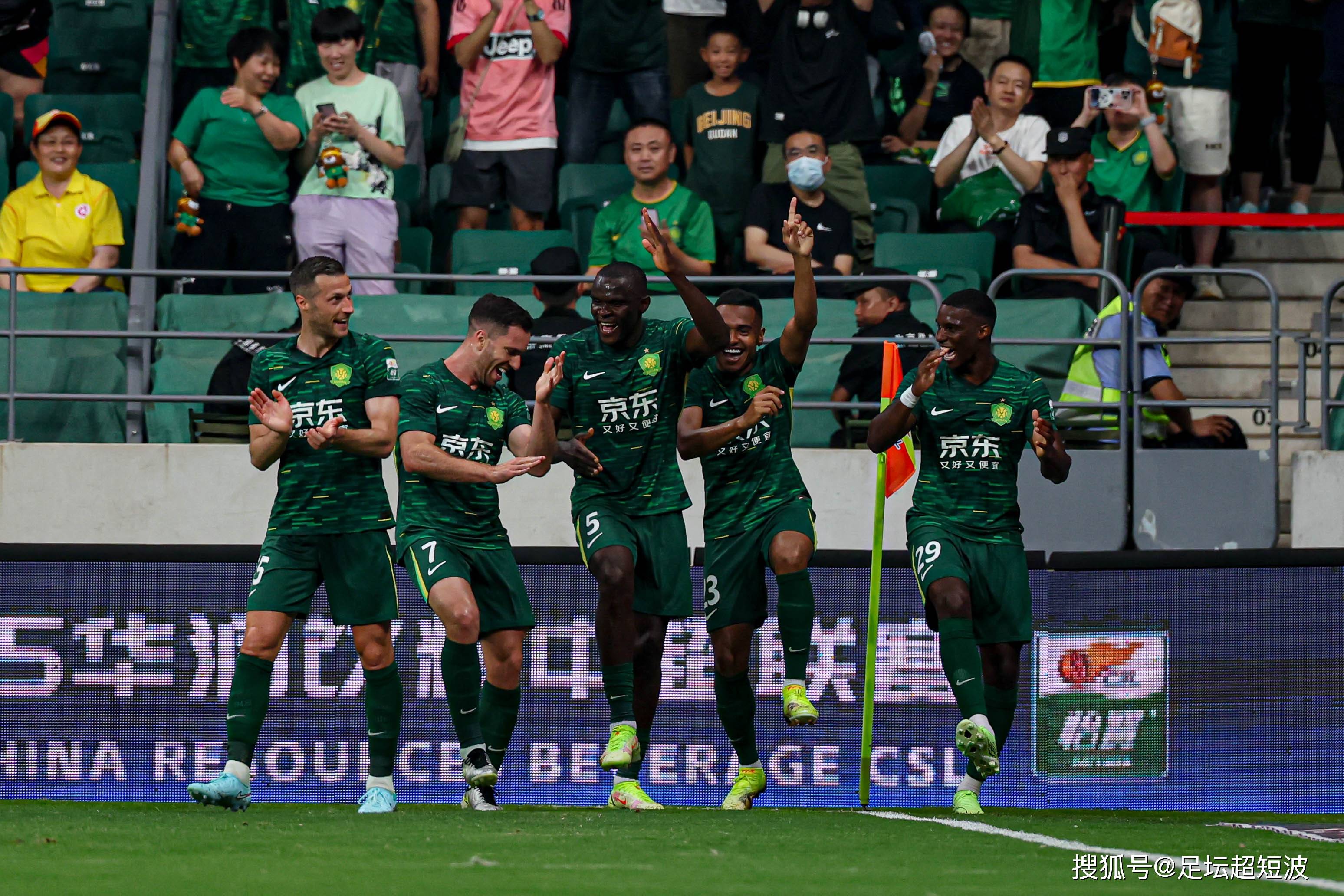 包含中超联赛球队差异悬殊，比分对垒精彩纷呈的词条