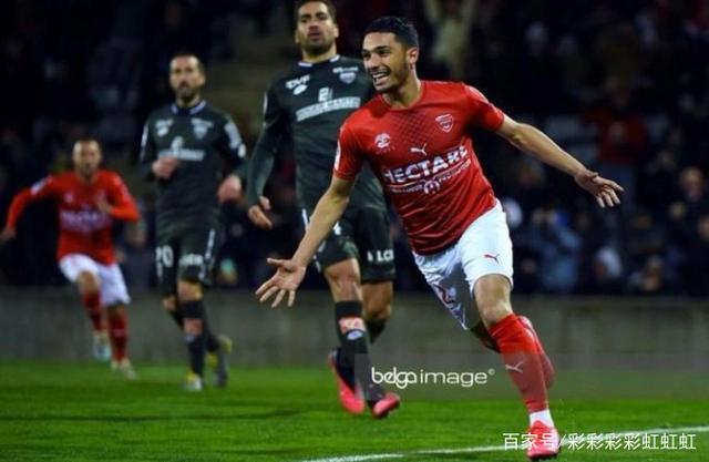 关于里尔客场领跑，追赶积分榜头名位置的信息