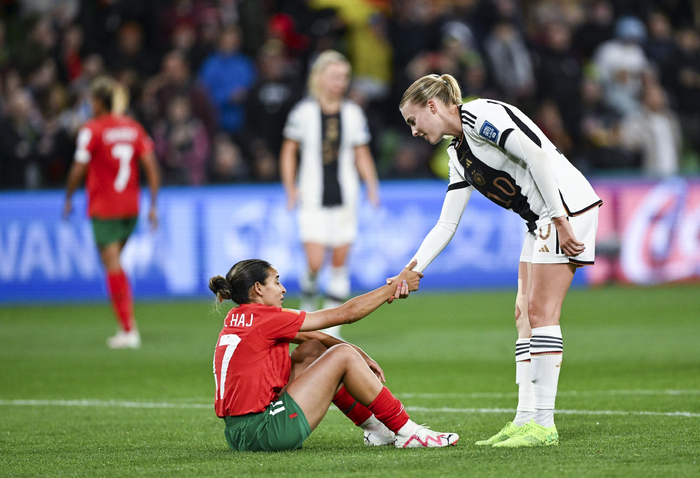 荷兰女队大胜摩洛哥队晋级