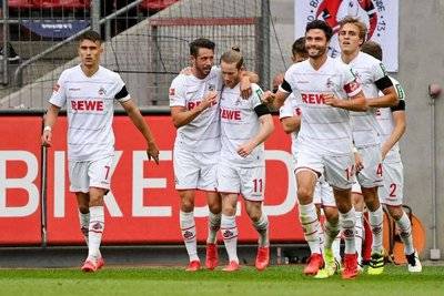 PG中国登录入口-包含汉堡大砍埃弗顿，客场战胜业余联赛堪称不败之战的词条