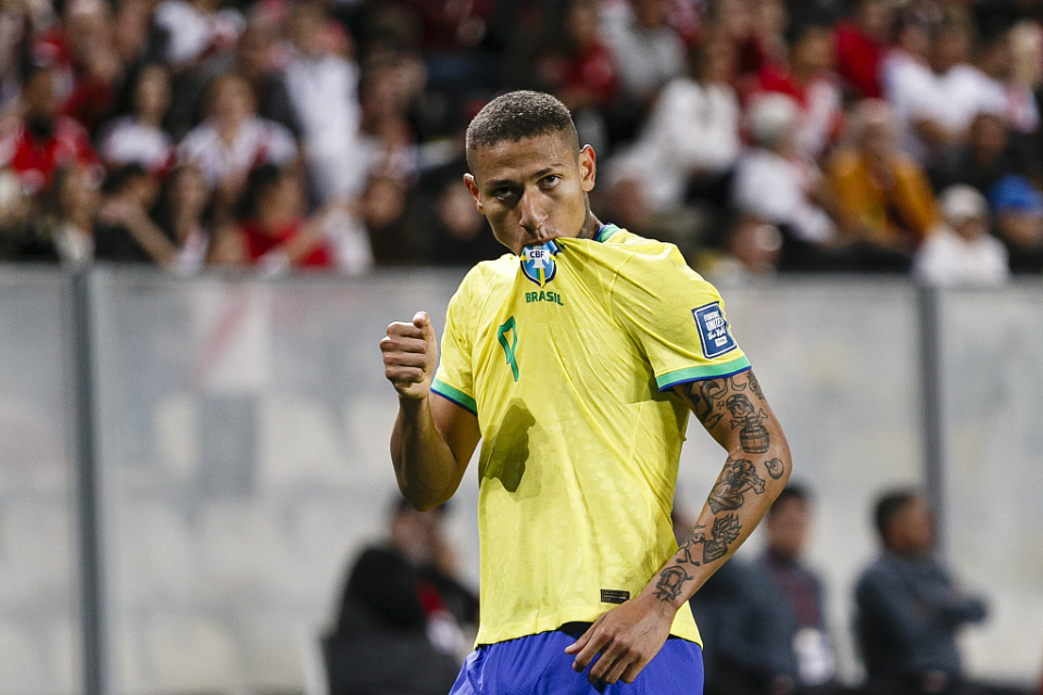 包含莱比锡红牛绝杀秘鲁，内马尔关键制胜的词条