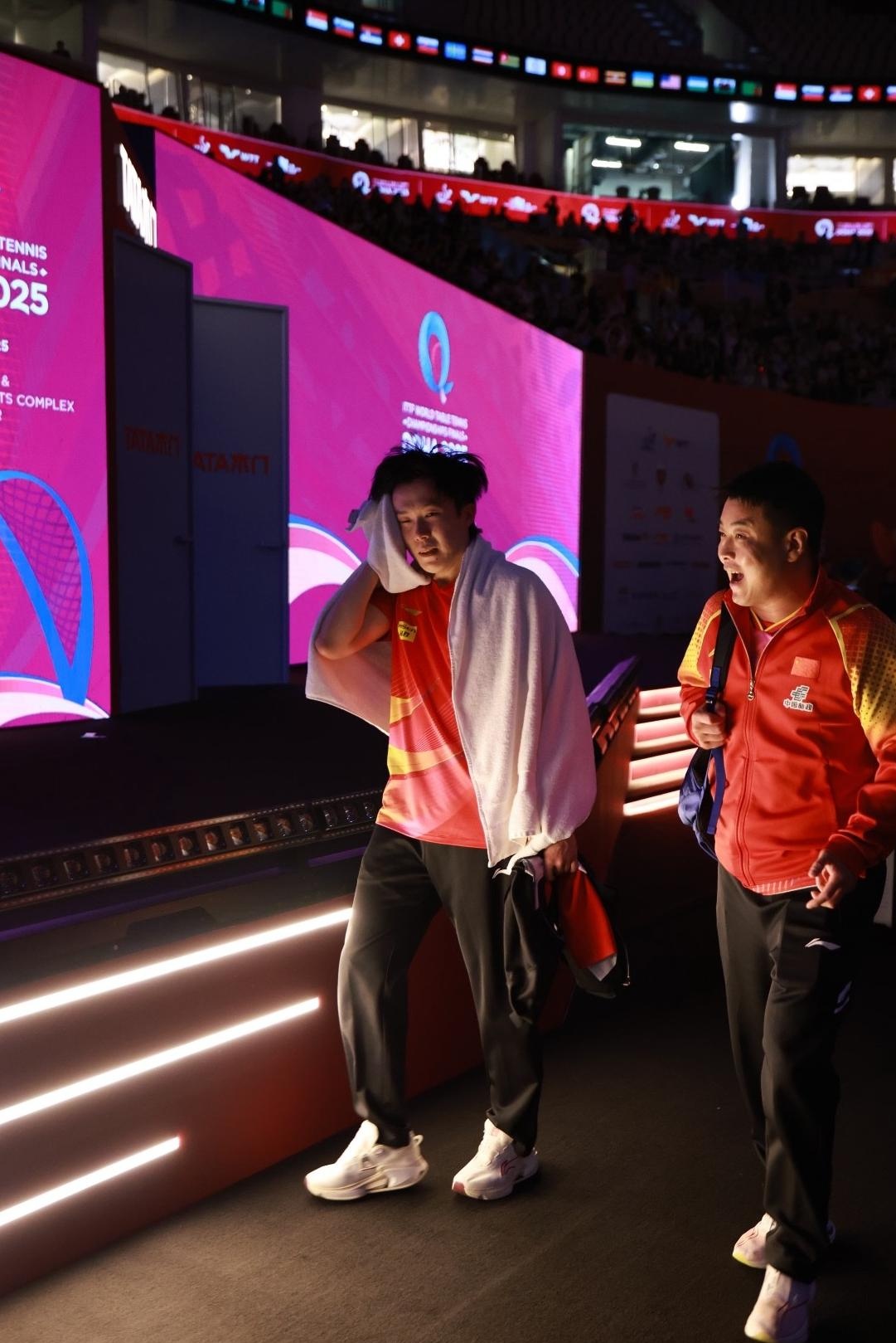 英国乒乓球队完胜波兰乒乓球队,王皓关键制胜的简单介绍 英国乒乓球队完胜波兰乒乓球队,王皓关键制胜的简单介绍