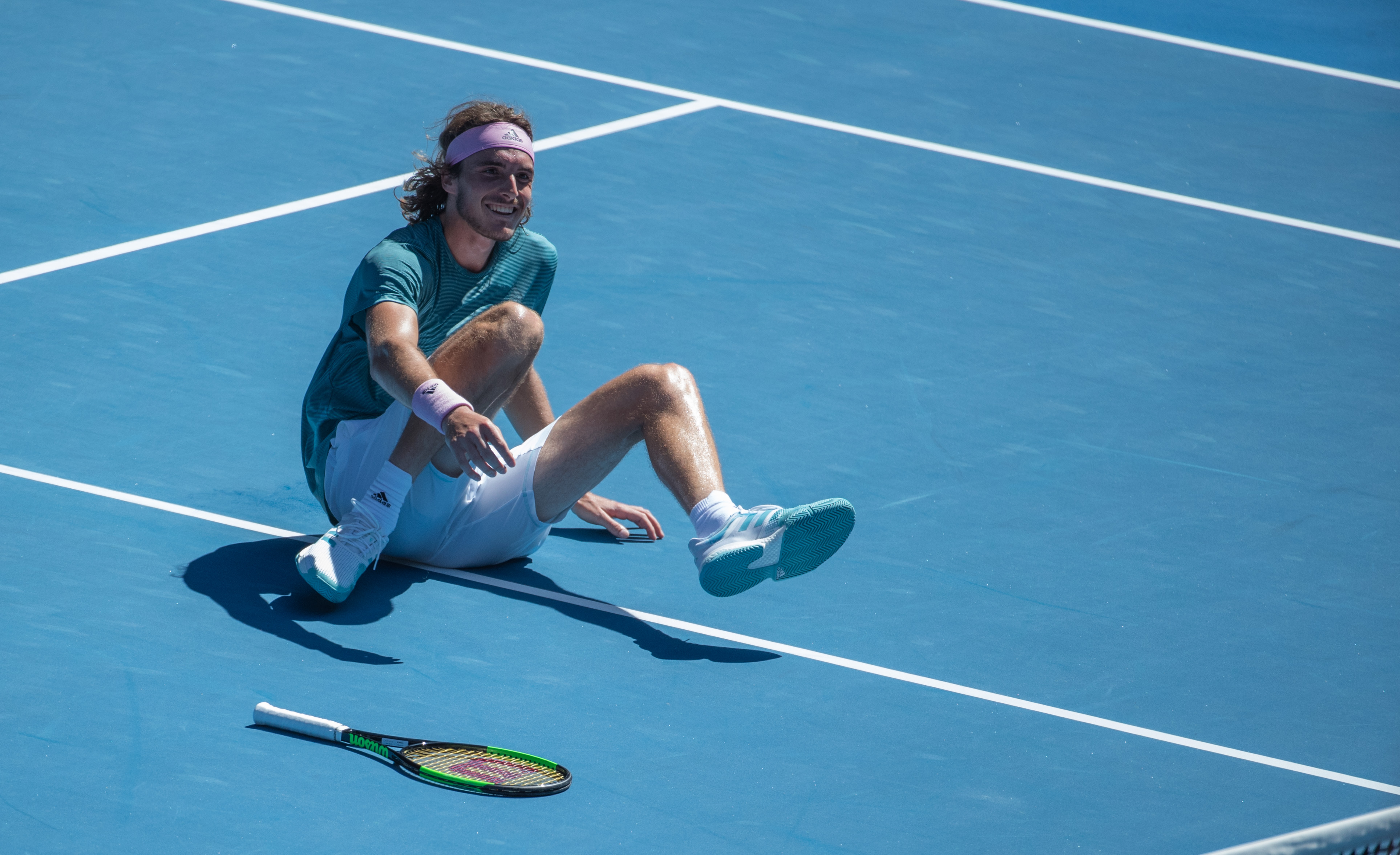 关于英国网球队翻盘日本网球队，西西帕斯打破历史纪录的信息