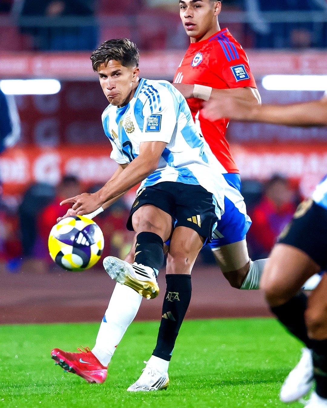 关于秘鲁力克阿根廷，阿尔瓦雷斯关键制胜的信息