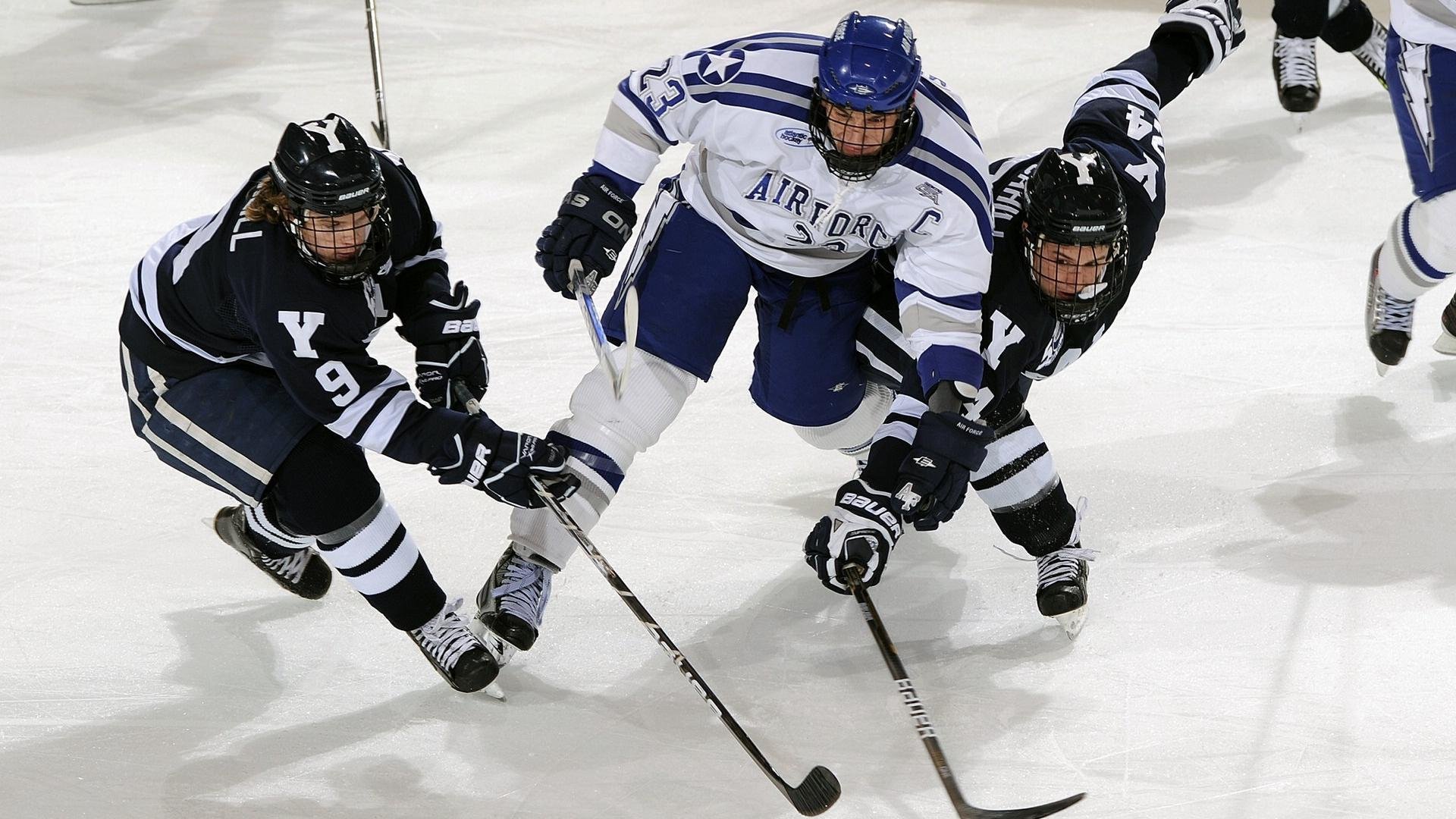 灰熊绝境逆袭,切特·霍姆格伦在年度焦点战中接管比赛
